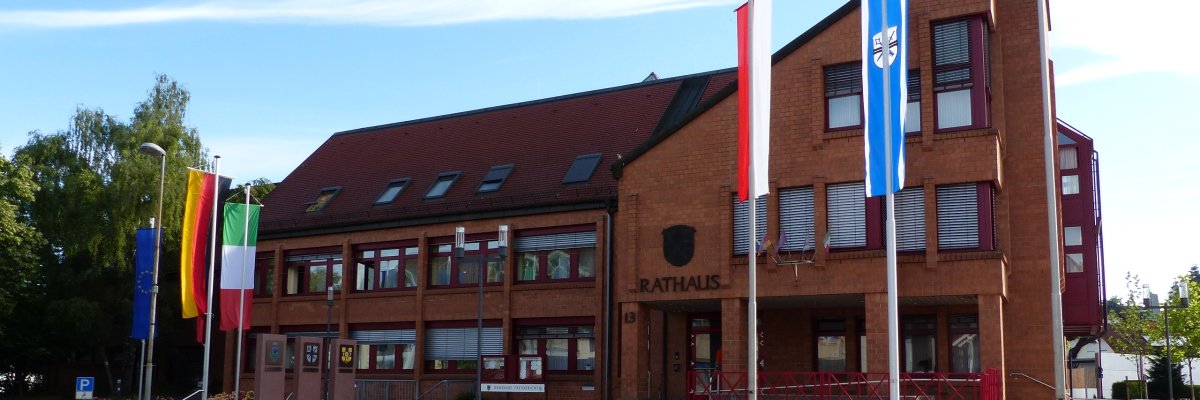 Das Foto zeigt das Rathaus in Freigericht.