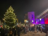 Budenzauber auf dem Freigerichter Weihnachtsmarkt Budenzauber auf dem Freigerichter Weihnachtsmarkt nebst Lichterglanz und glückliche Besucher