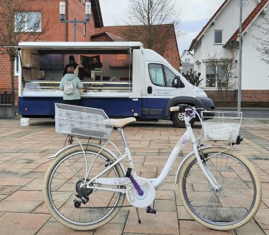 Wochenmarkt Freigericht Fischstand Das Foto zeigt den Fischstand auf dem Freigerichter Wochenmarkt