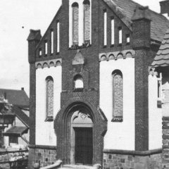 Foto des Eingangsbereichs der Alten Synagoge