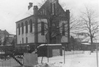 Foto der Seitenansicht der Alten Synagoge mit Mikwe