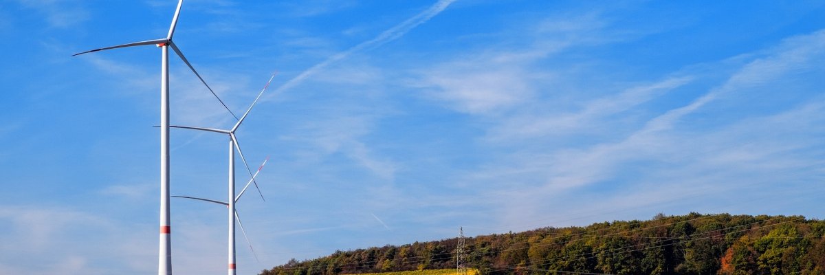 Foto von Windrädern