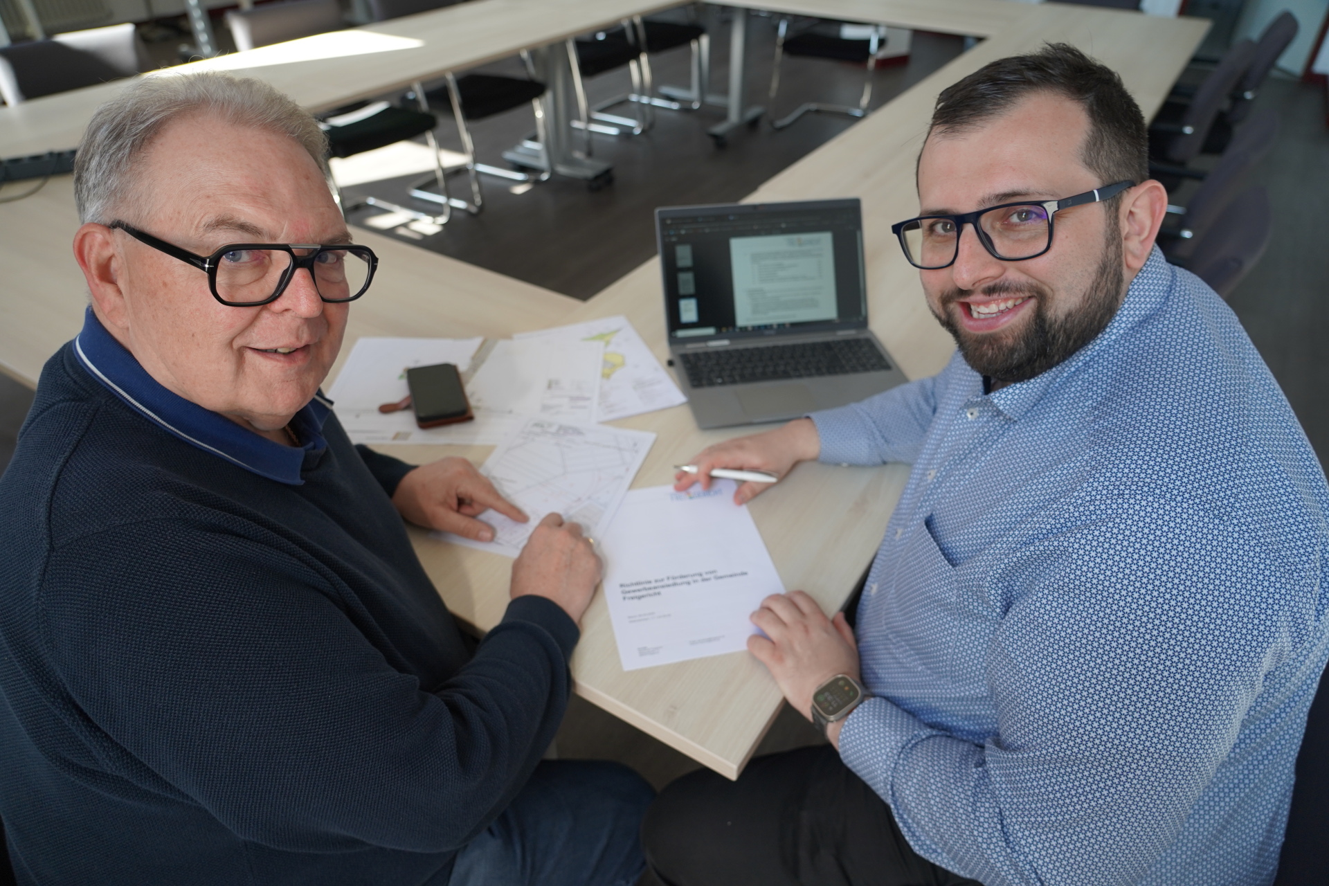 Machen Gewerbe in Freigericht wieder zur Chefsache: Bürgermeister Waldemar Gogel und Erster Beigeordneter Heinz Höfler.