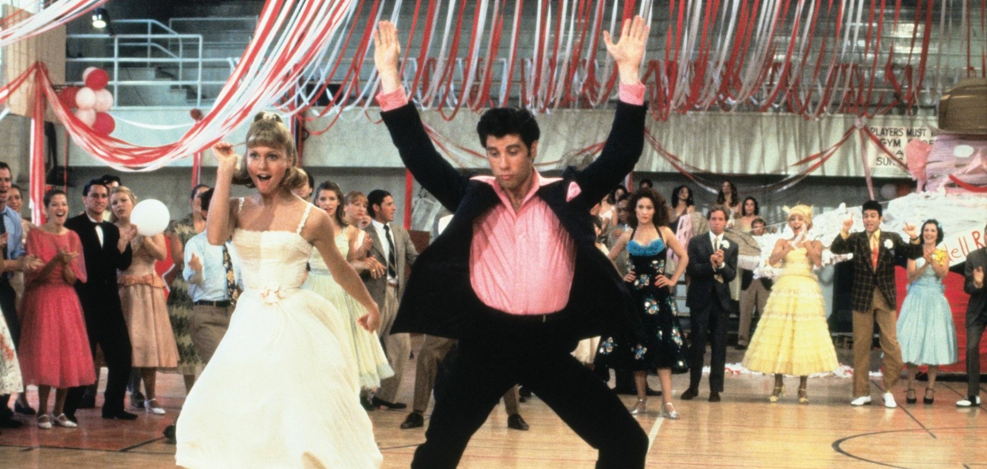 Sandy (Olivia Newton-John) und Danny (John Travolta) in einer der ikonischsten Tanzszene der Filmgeschichte.