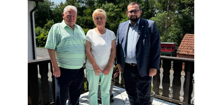 Jubelpaar Traudel und Peter Hagel und Bürgermeister Waldemar Gogel