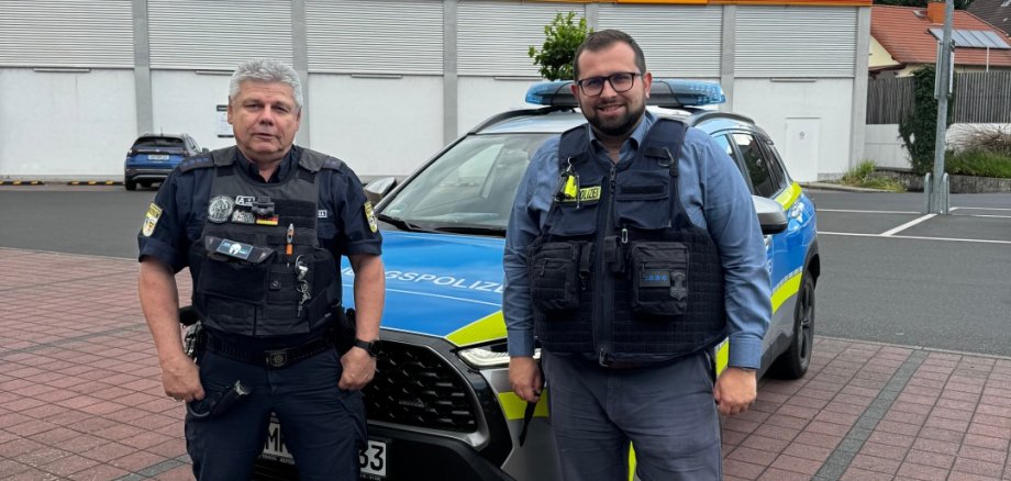Waren gemeinsam auf Streife: Bürgermeister Waldemar Gogel und Ordnungspolizist Karl Ruzsicska.